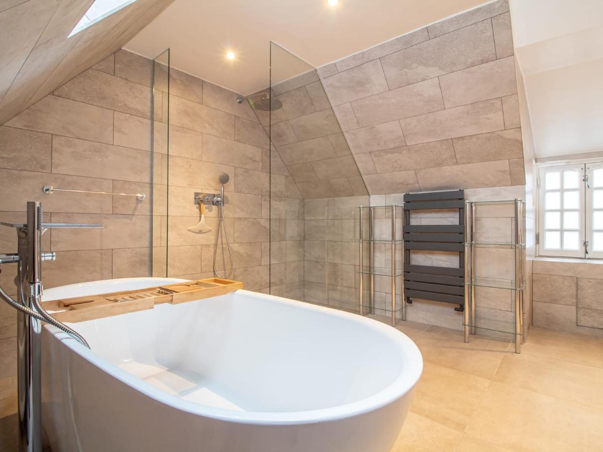 Luxury Royal Mile Apartment By The Castle - Sleeps 4 Edinburgh Bagian luar foto