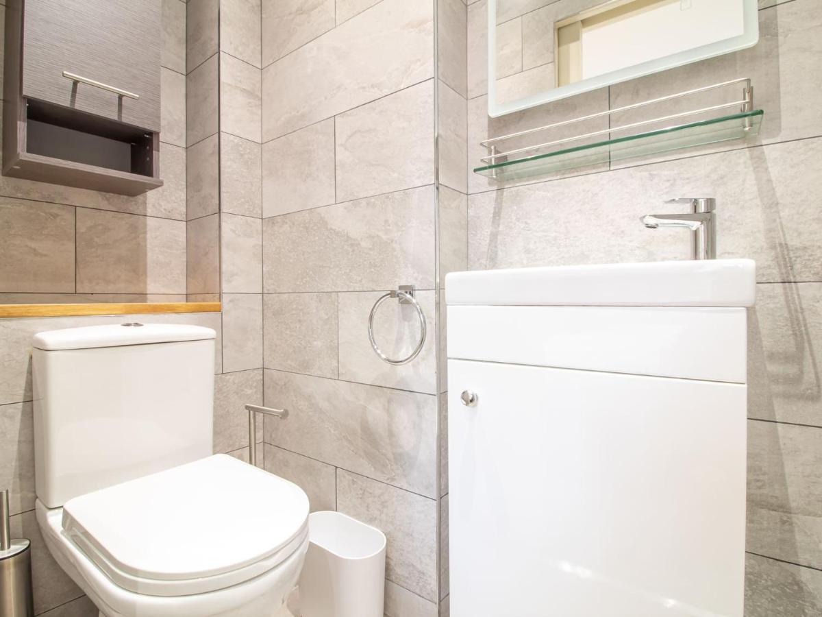 Luxury Royal Mile Apartment By The Castle - Sleeps 4 Edinburgh Bagian luar foto